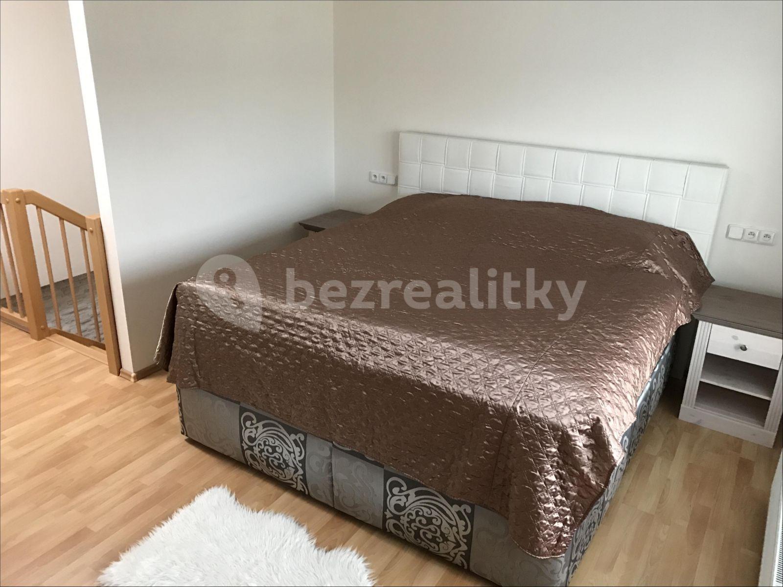 2 bedroom with open-plan kitchen flat to rent, 85 m², Drahobejlova, Prague, Prague