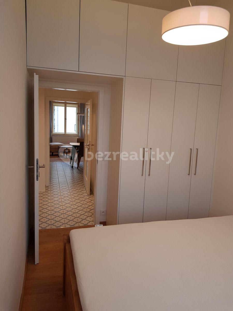 1 bedroom with open-plan kitchen flat to rent, 47 m², Pobřežní, Prague, Prague