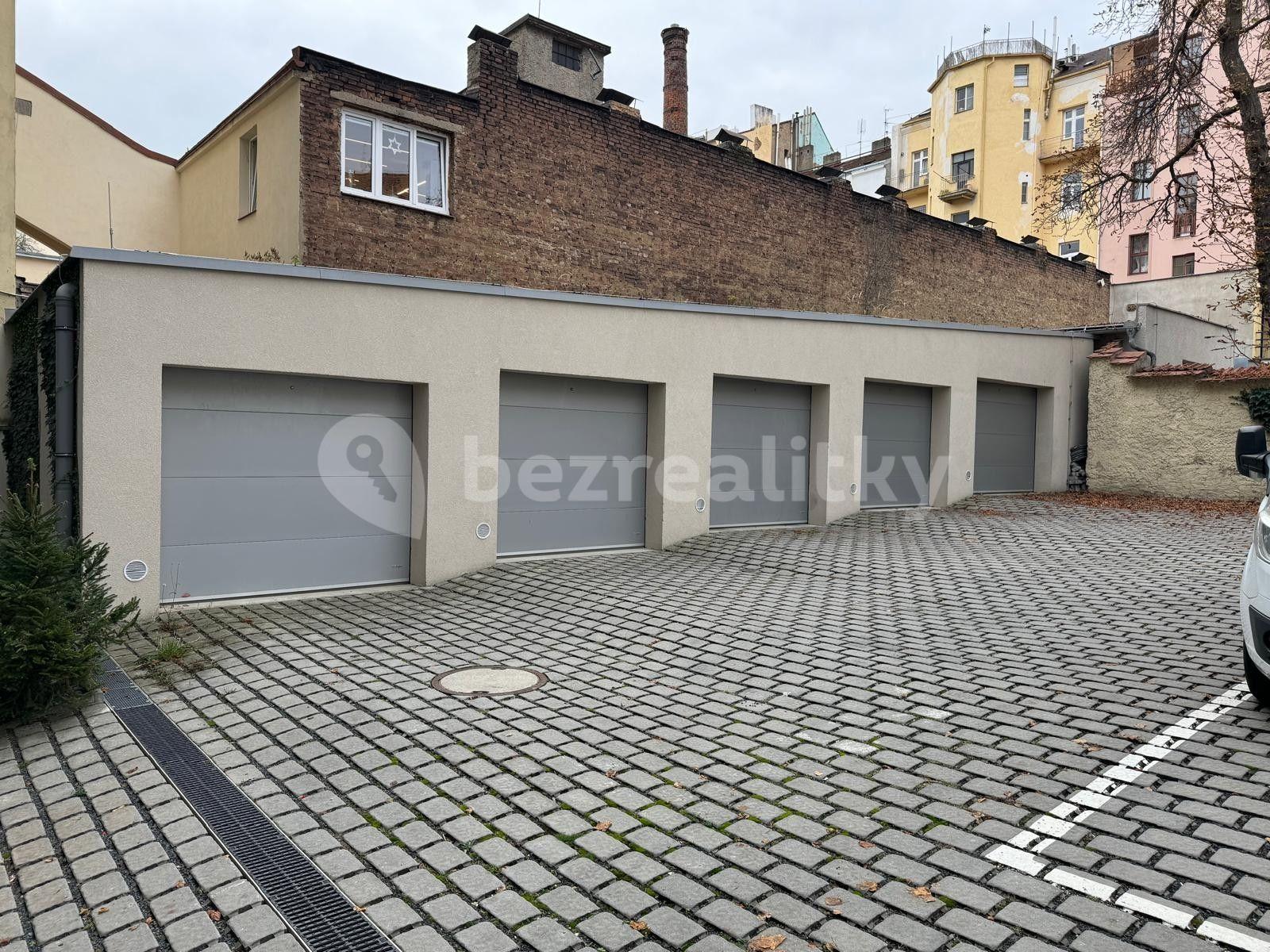 garage to rent, 15 m², Bořivojova, Prague, Prague