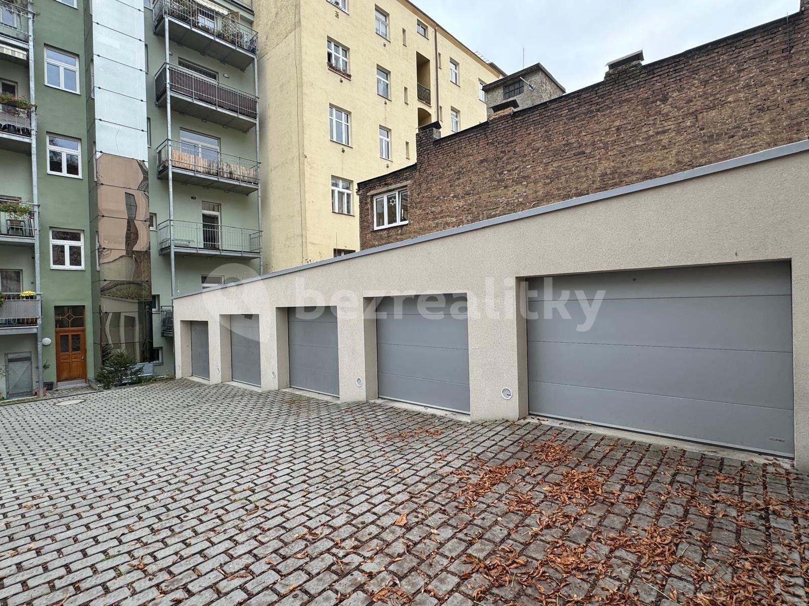 garage to rent, 15 m², Bořivojova, Prague, Prague