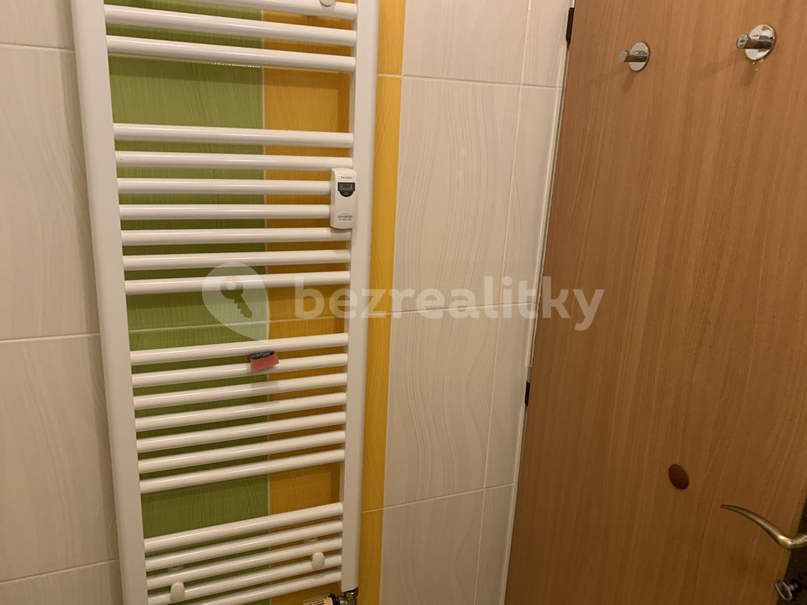 2 bedroom flat to rent, 57 m², U Kombinátu, Prague, Prague