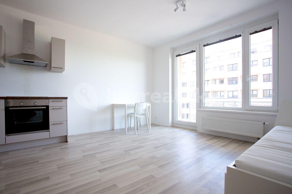 Studio flat to rent, 33 m², Honzíkova, Prague, Prague