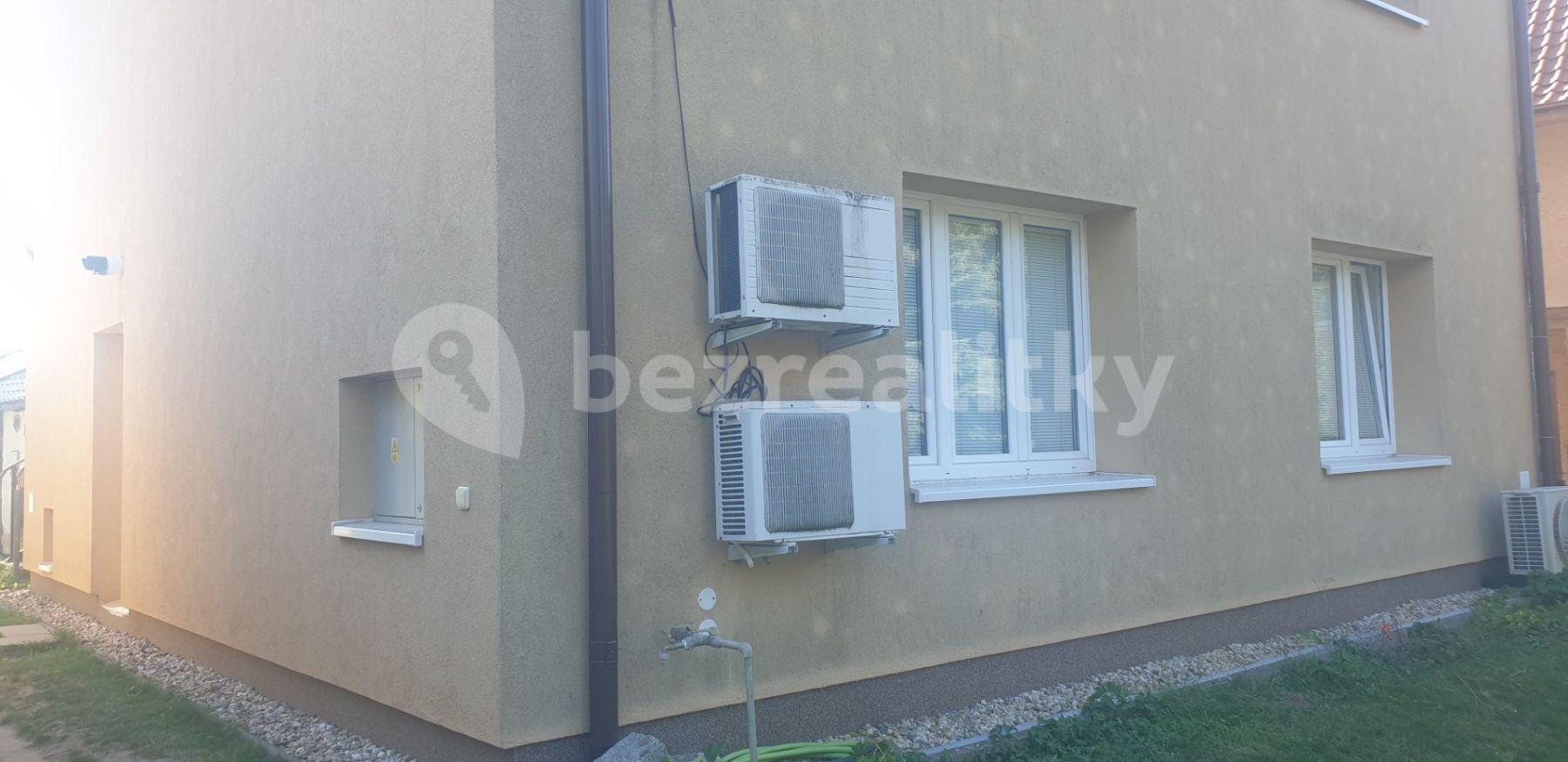 2 bedroom flat to rent, 64 m², Průhon, Brandýs nad Labem-Stará Boleslav, Středočeský Region