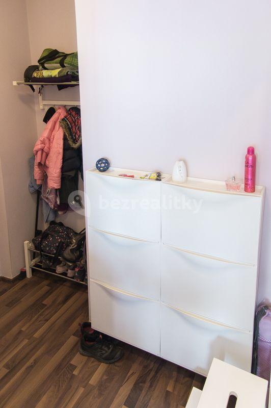 Studio flat to rent, 32 m², Kestřanská, Prague, Prague