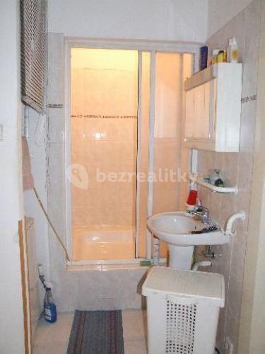 Studio flat to rent, 32 m², Na Folimance, Prague, Prague