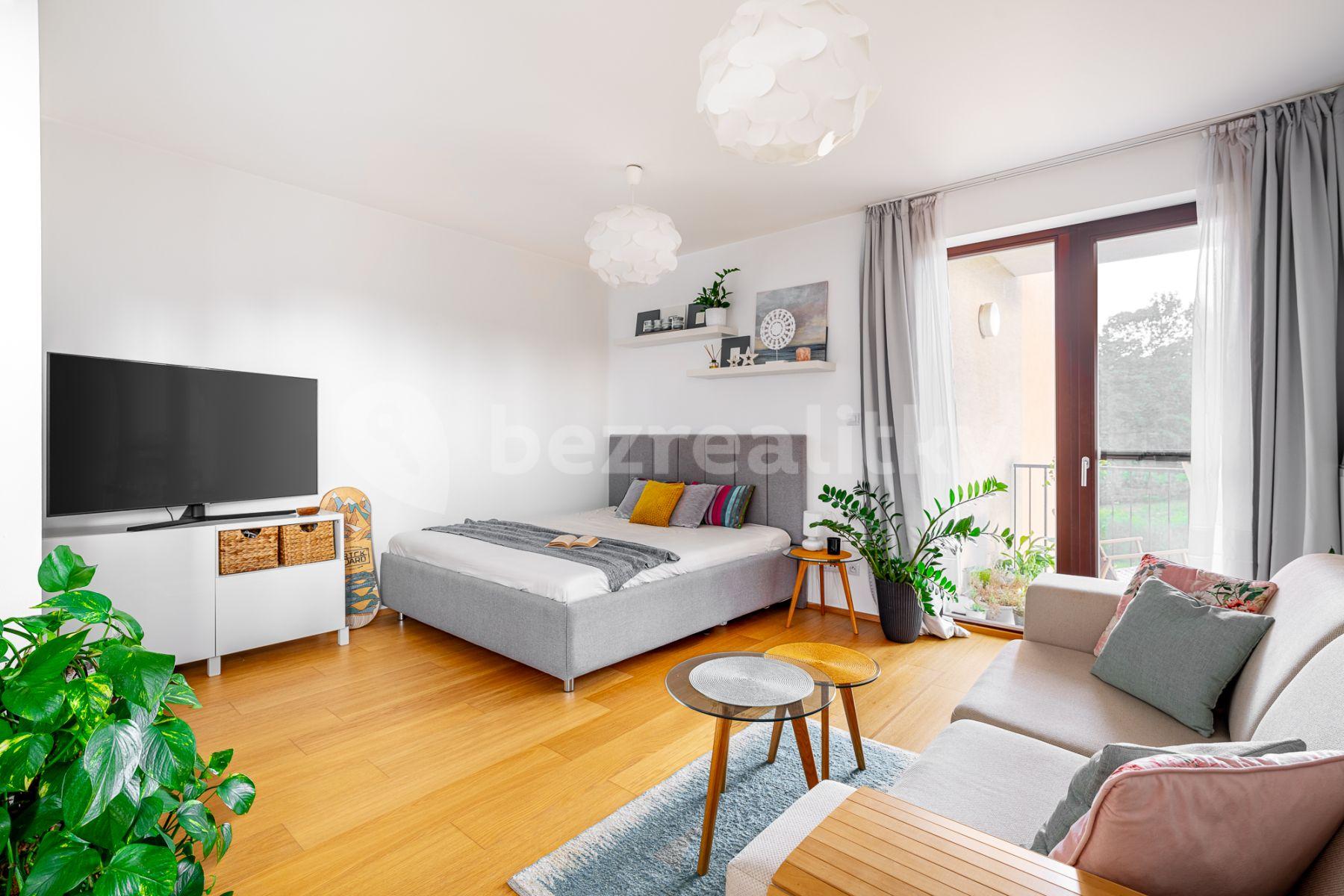 Studio flat to rent, 42 m², Prague, Prague