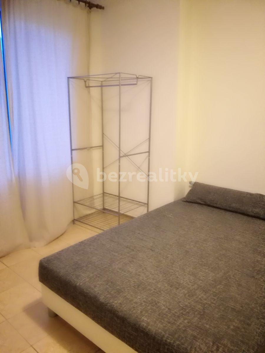 Studio flat to rent, 28 m², Jankovcova, Prague, Prague