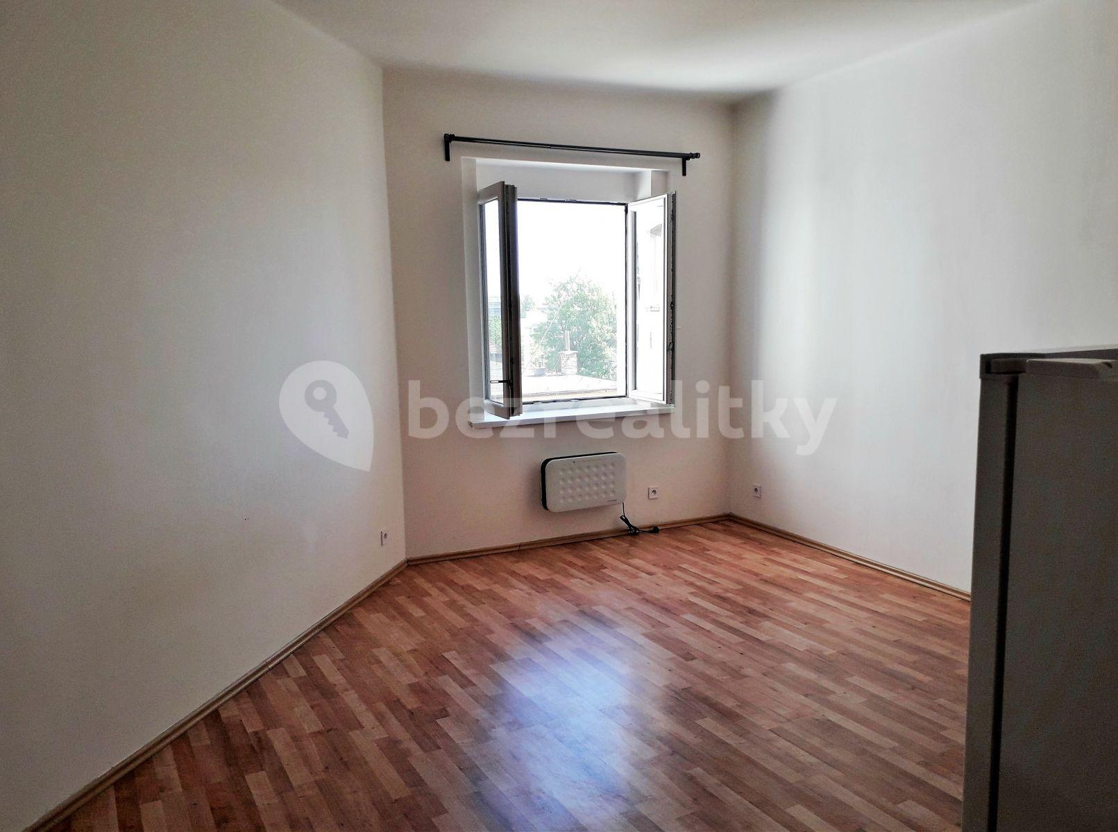 Studio flat to rent, 30 m², U Plynárny, Prague, Prague