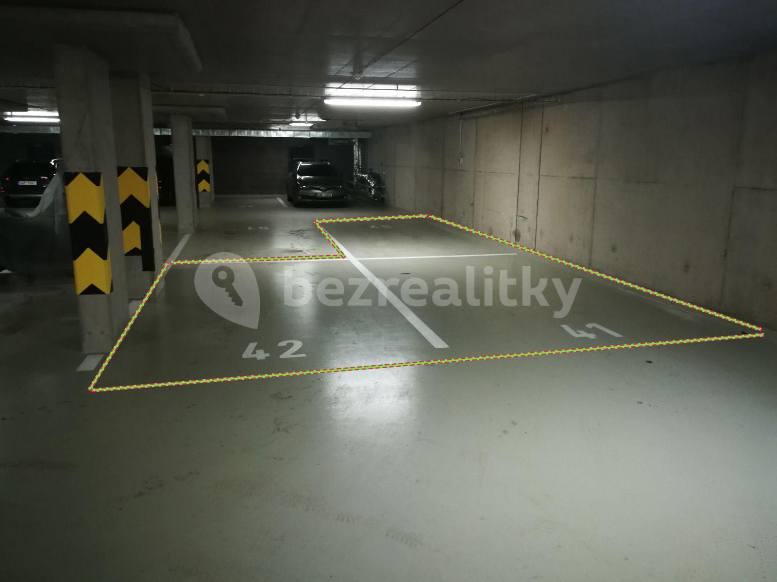 garage to rent, 15 m², Zvěřinova, Prague, Prague