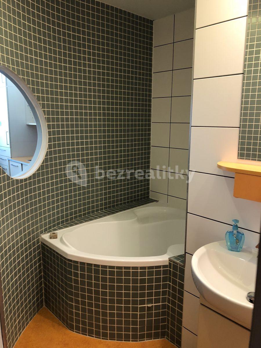 1 bedroom flat to rent, 37 m², Horolezecká, Prague, Prague