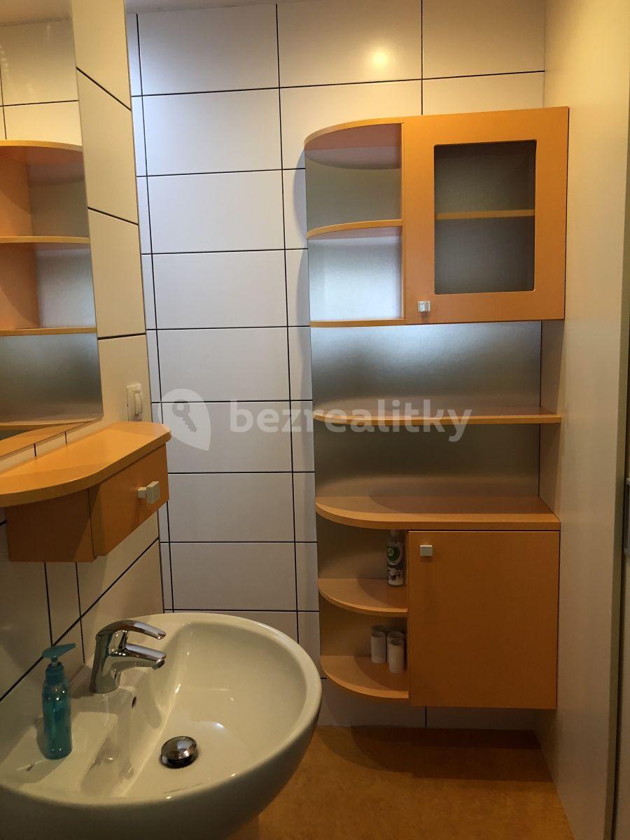 1 bedroom flat to rent, 37 m², Horolezecká, Prague, Prague