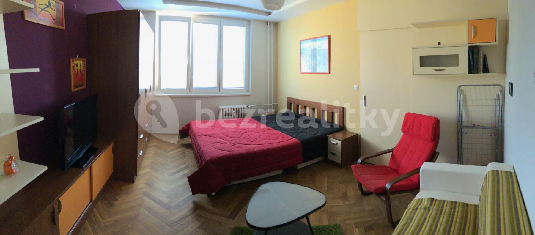 1 bedroom flat to rent, 37 m², Horolezecká, Prague, Prague