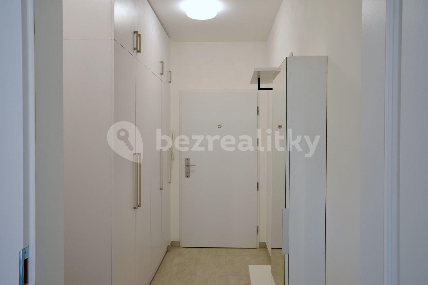 1 bedroom with open-plan kitchen flat to rent, 70 m², Zvěřinova, Prague, Prague