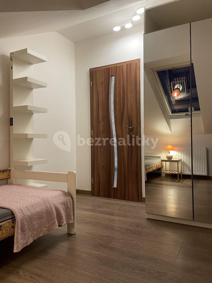 2 bedroom with open-plan kitchen flat to rent, 79 m², Schoellerova, Prague, Prague