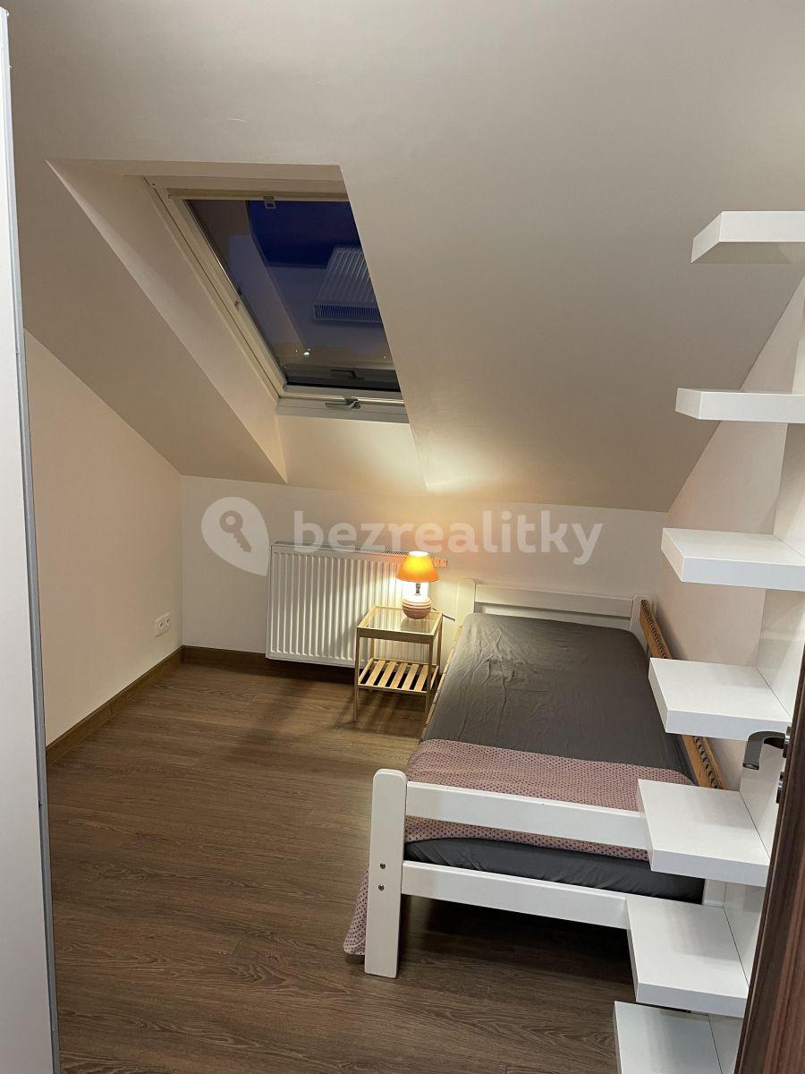 2 bedroom with open-plan kitchen flat to rent, 79 m², Schoellerova, Prague, Prague