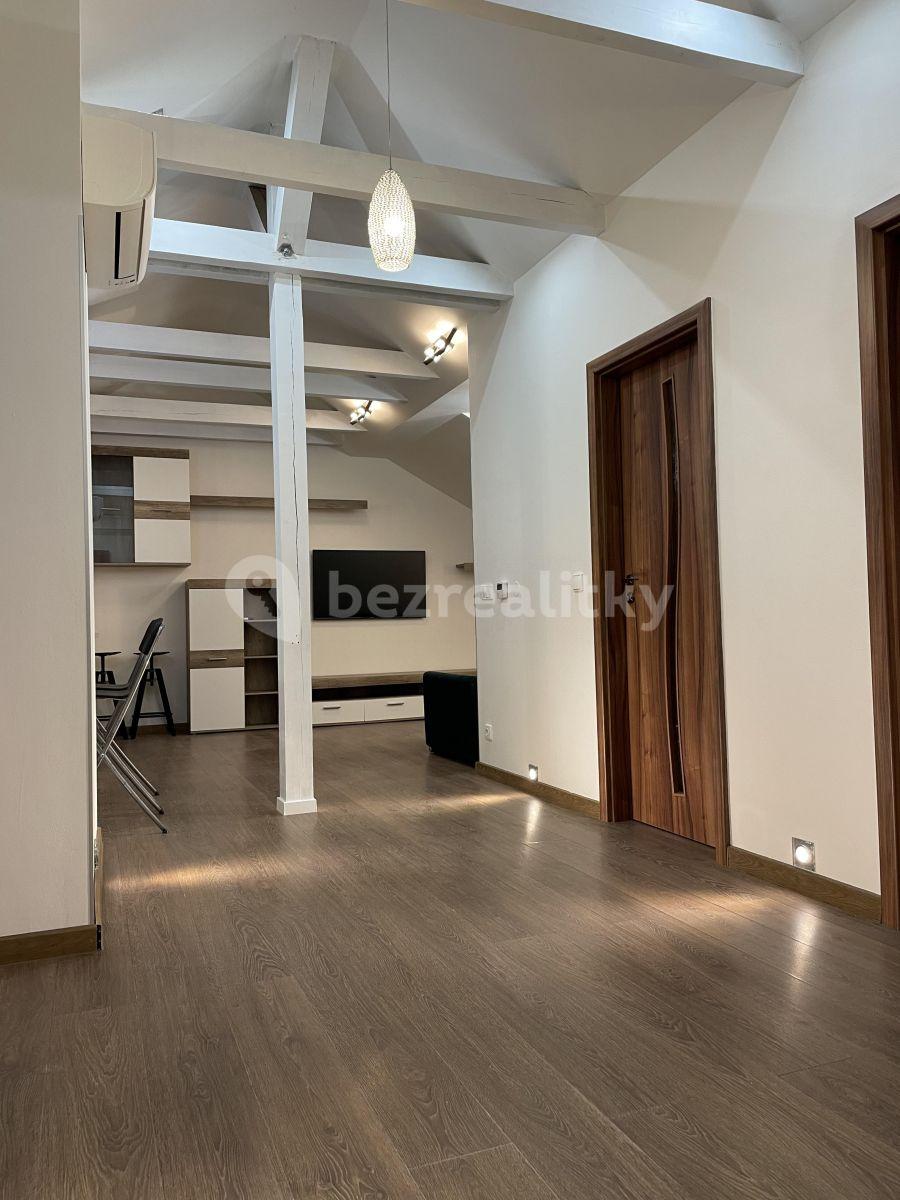 2 bedroom with open-plan kitchen flat to rent, 79 m², Schoellerova, Prague, Prague