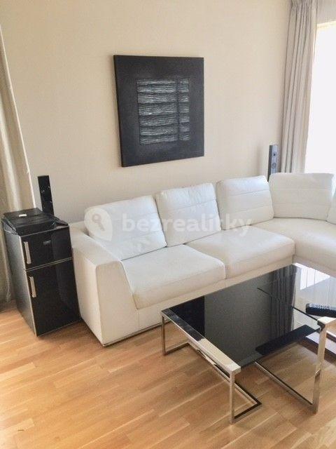 2 bedroom with open-plan kitchen flat to rent, 85 m², V Třešňovce, Prague, Prague