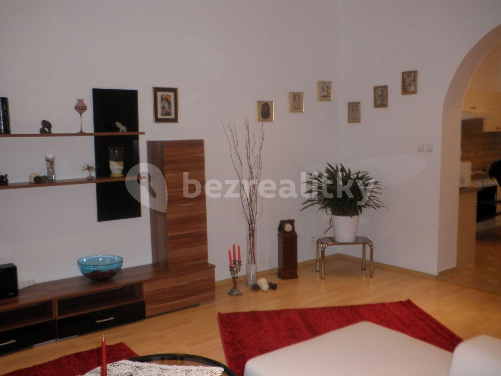 3 bedroom flat to rent, 125 m², Husova tř., České Budějovice, Jihočeský Region