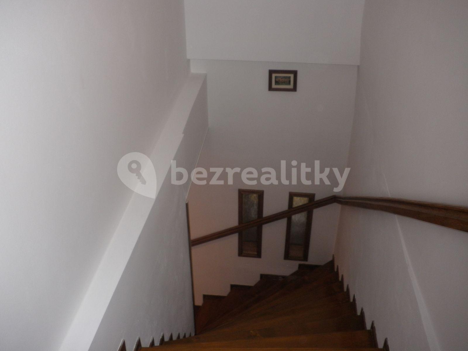 3 bedroom flat to rent, 125 m², Husova tř., České Budějovice, Jihočeský Region