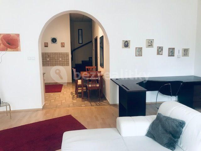 3 bedroom flat to rent, 125 m², Husova tř., České Budějovice, Jihočeský Region