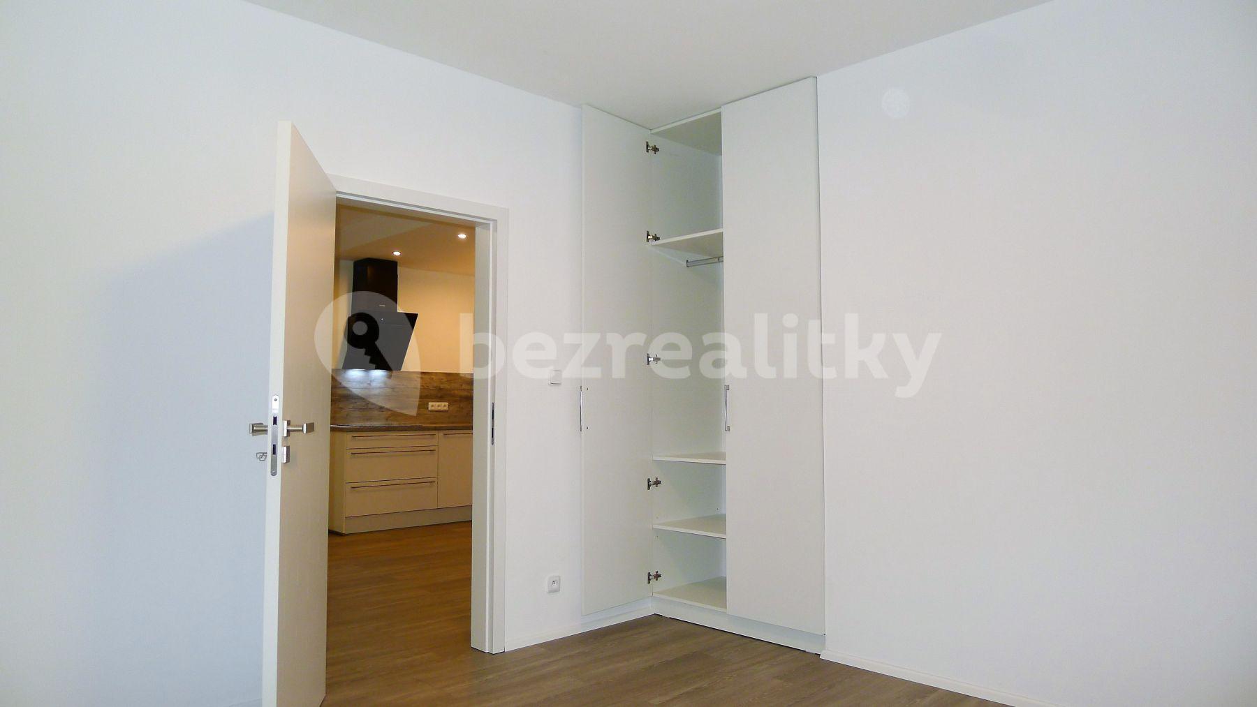 1 bedroom with open-plan kitchen flat to rent, 55 m², Honzíkova, Prague, Prague