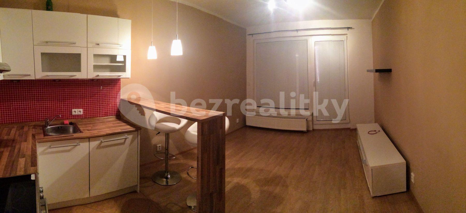 Studio flat to rent, 30 m², Sazovická, Prague, Prague