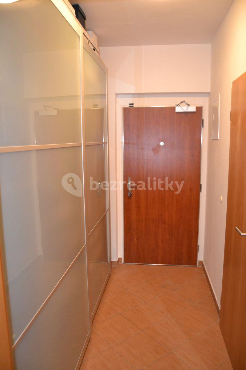 Studio flat to rent, 30 m², Sazovická, Prague, Prague