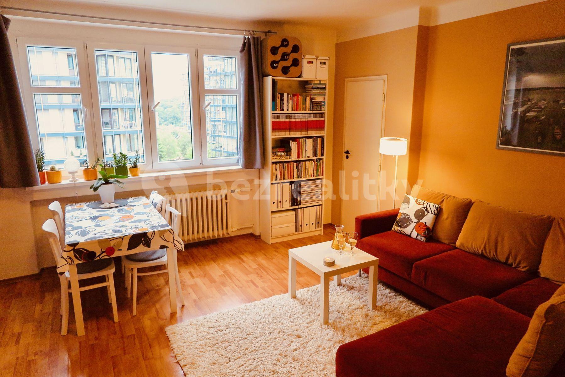 1 bedroom with open-plan kitchen flat to rent, 39 m², Ke Kapslovně, Prague, Prague