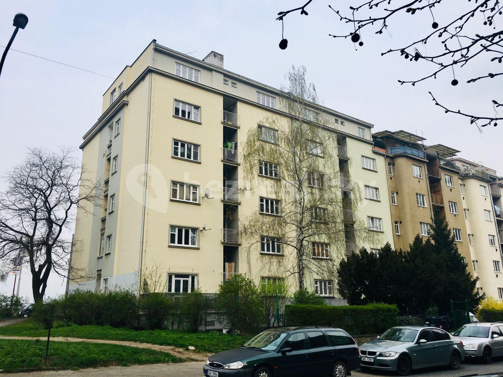 1 bedroom with open-plan kitchen flat to rent, 39 m², Ke Kapslovně, Prague, Prague