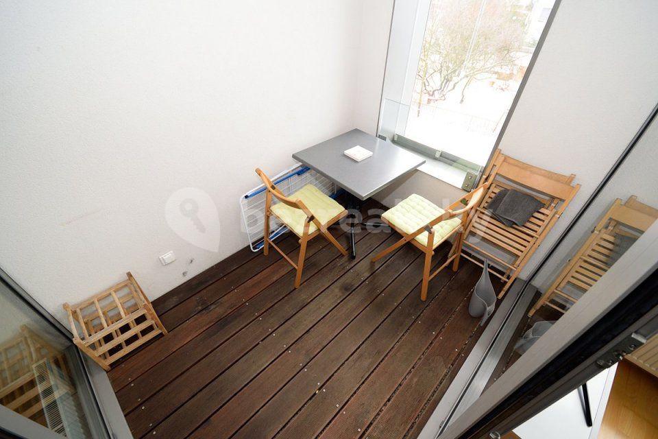 Studio flat to rent, 48 m², Litoměřická, Prague, Prague