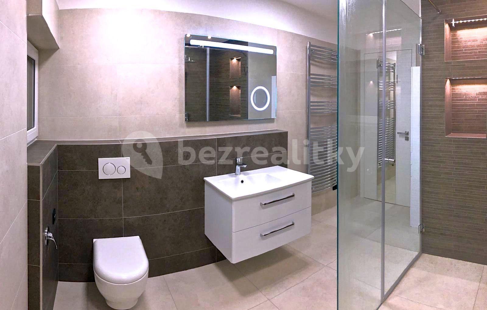 1 bedroom with open-plan kitchen flat to rent, 73 m², Josefa Houdka, Prague, Prague