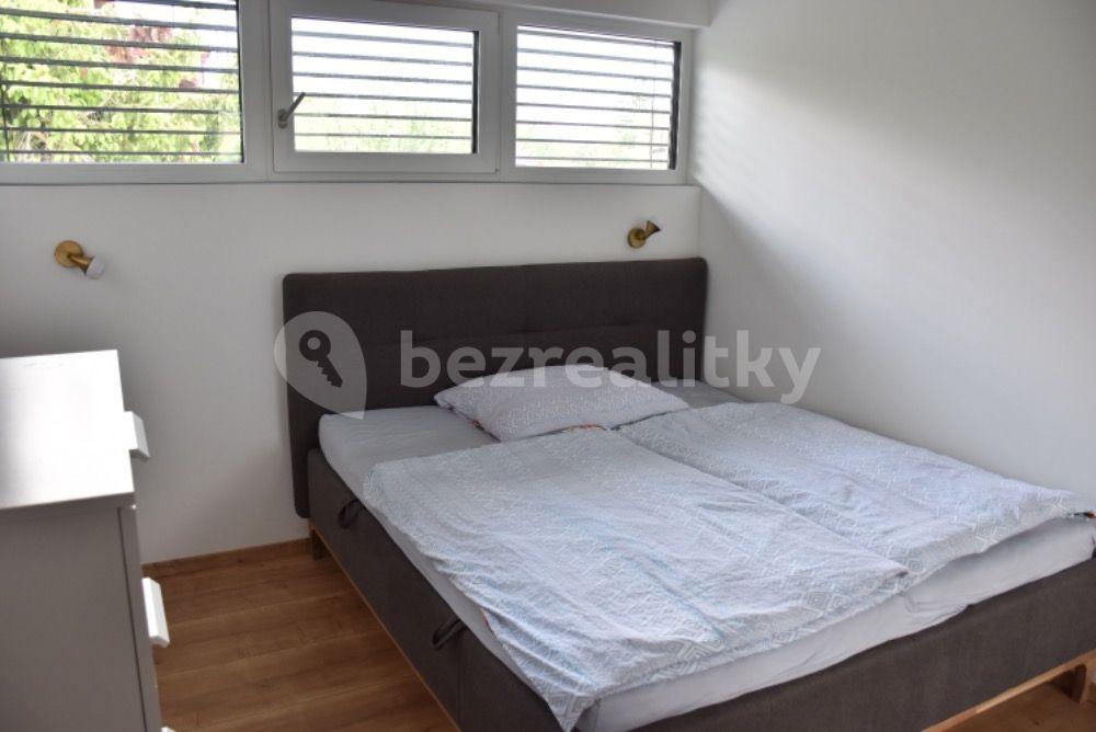 1 bedroom with open-plan kitchen flat to rent, 73 m², Josefa Houdka, Prague, Prague