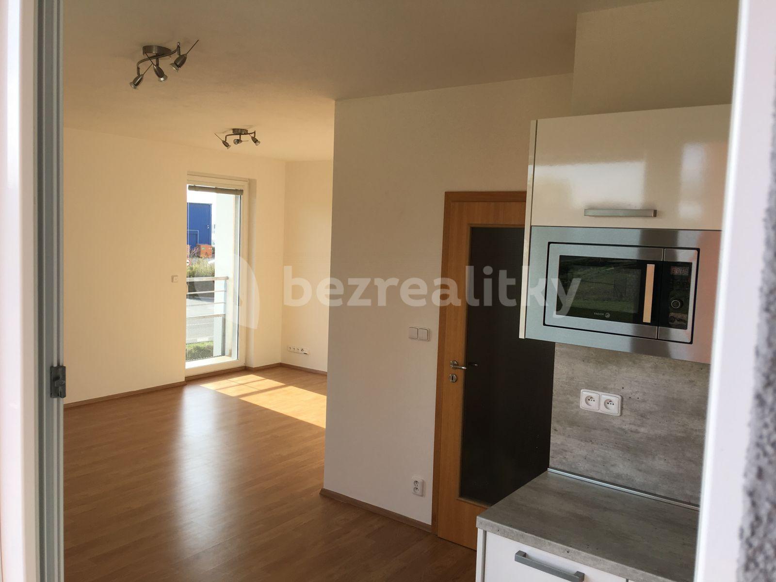 Studio flat to rent, 34 m², Sazovická, Prague, Prague