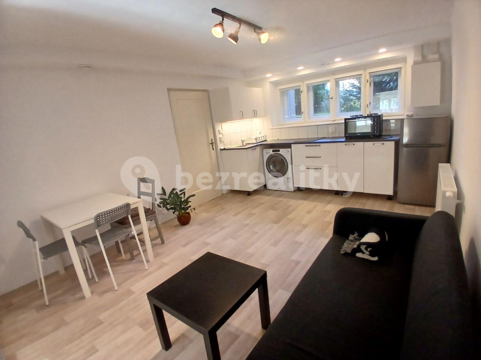 2 bedroom with open-plan kitchen flat to rent, 70 m², Čihákova, Poděbrady, Středočeský Region