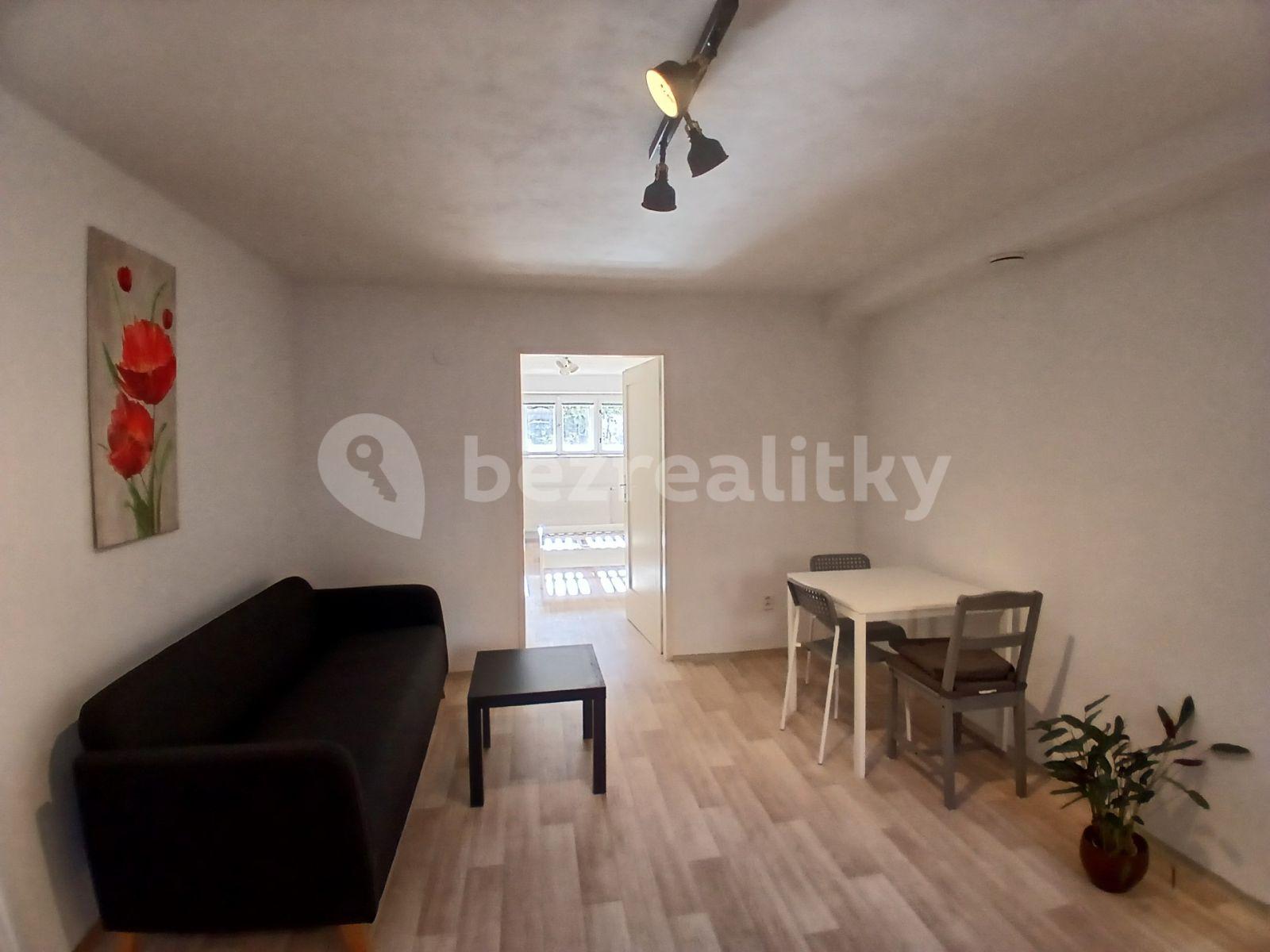 2 bedroom with open-plan kitchen flat to rent, 70 m², Čihákova, Poděbrady, Středočeský Region