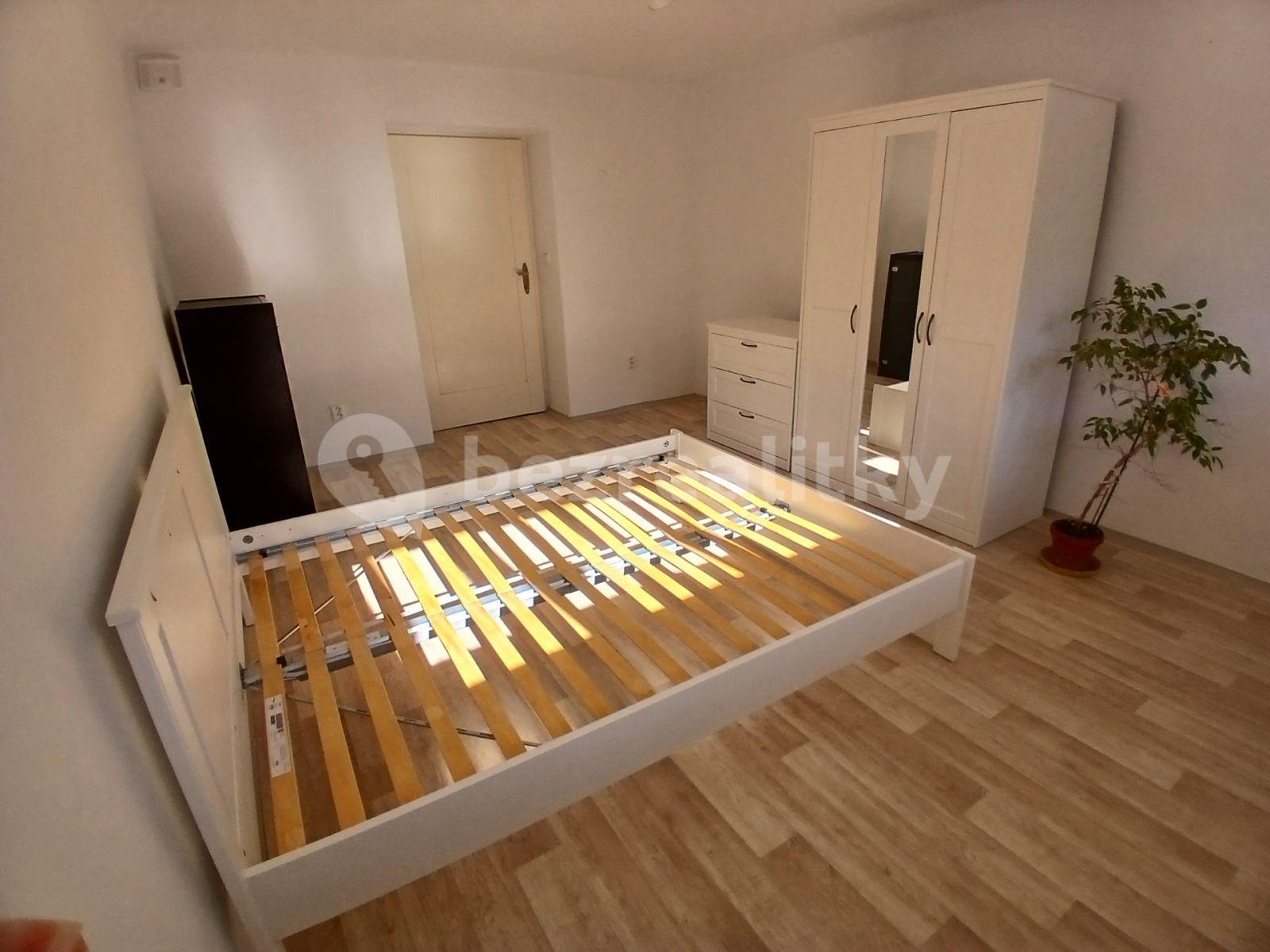 2 bedroom with open-plan kitchen flat to rent, 70 m², Čihákova, Poděbrady, Středočeský Region