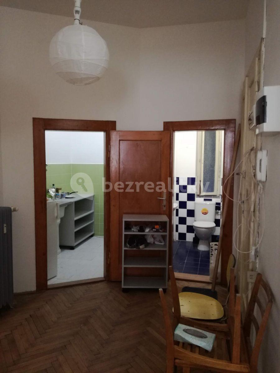 3 bedroom flat to rent, 83 m², Karlovo náměstí, Prague, Prague