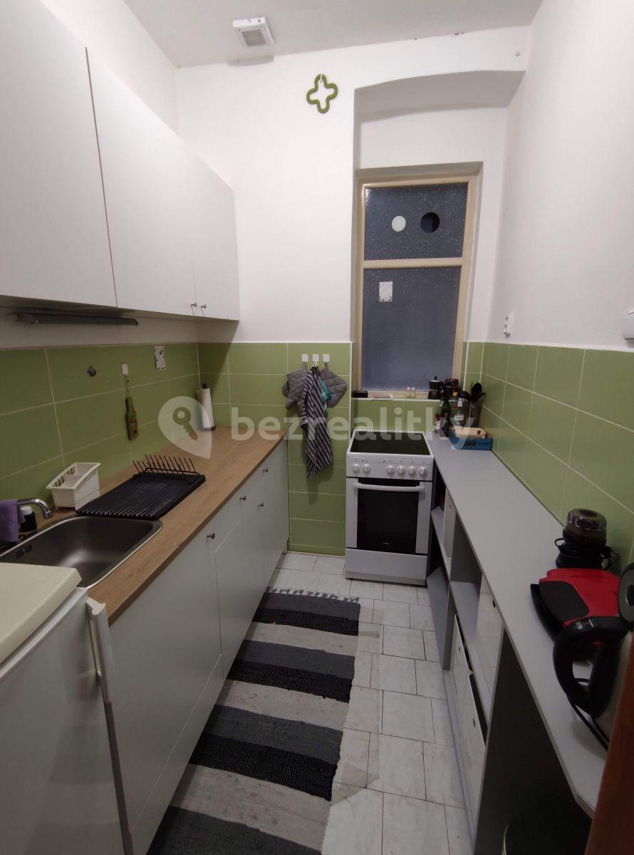 3 bedroom flat to rent, 83 m², Karlovo náměstí, Prague, Prague