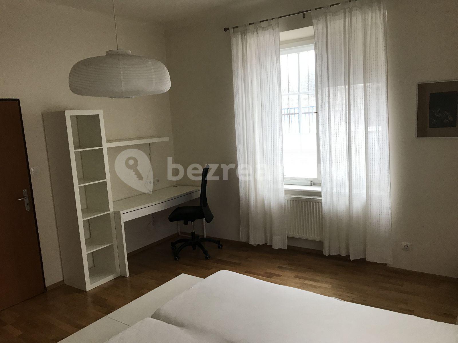 2 bedroom with open-plan kitchen flat to rent, 79 m², U Invalidovny, Prague, Prague