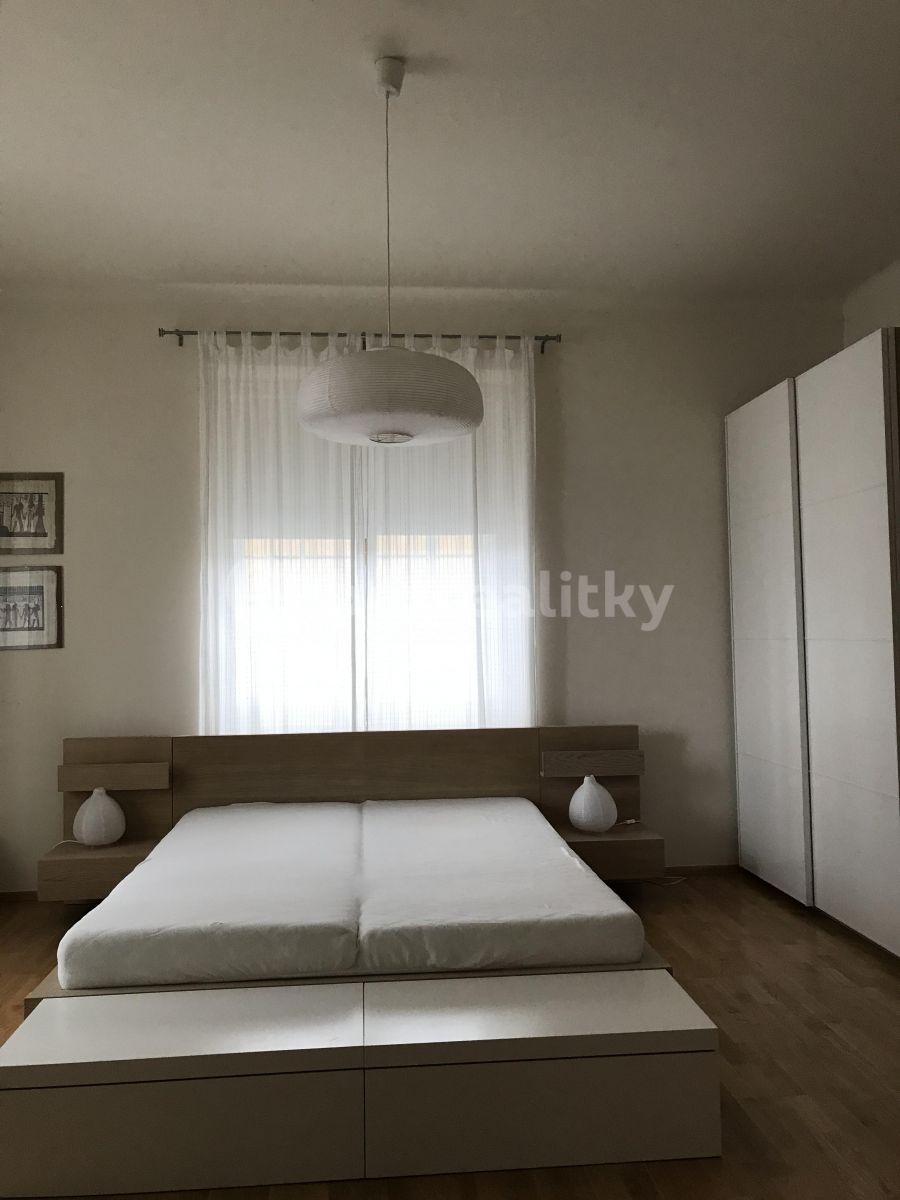 2 bedroom with open-plan kitchen flat to rent, 79 m², U Invalidovny, Prague, Prague