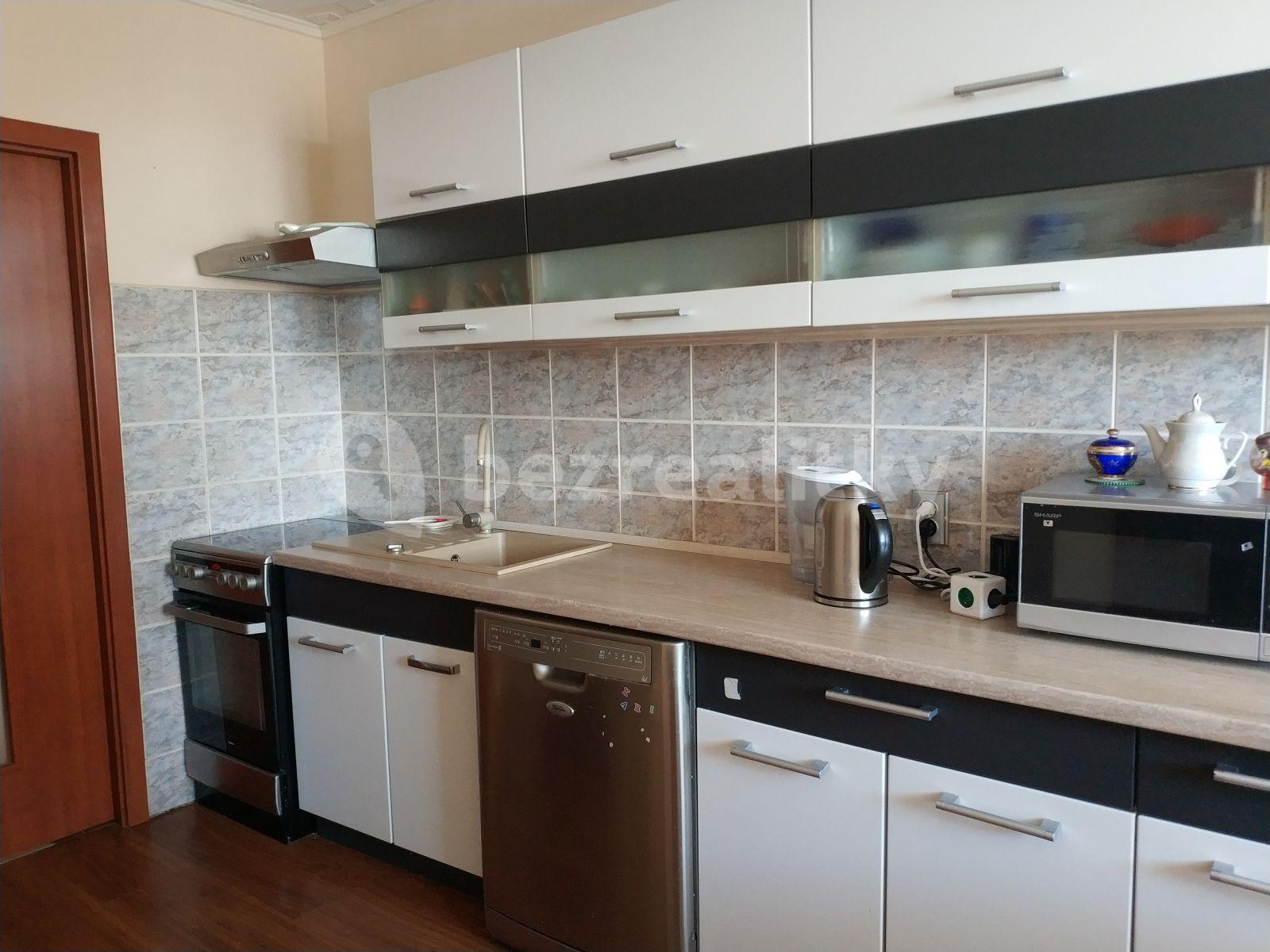 4 bedroom flat to rent, 84 m², Leoše Janáčka, Kladno, Středočeský Region