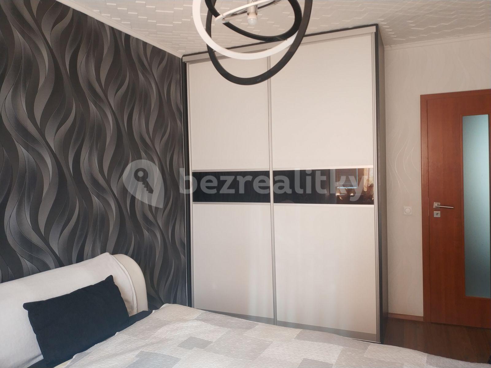 4 bedroom flat to rent, 84 m², Leoše Janáčka, Kladno, Středočeský Region