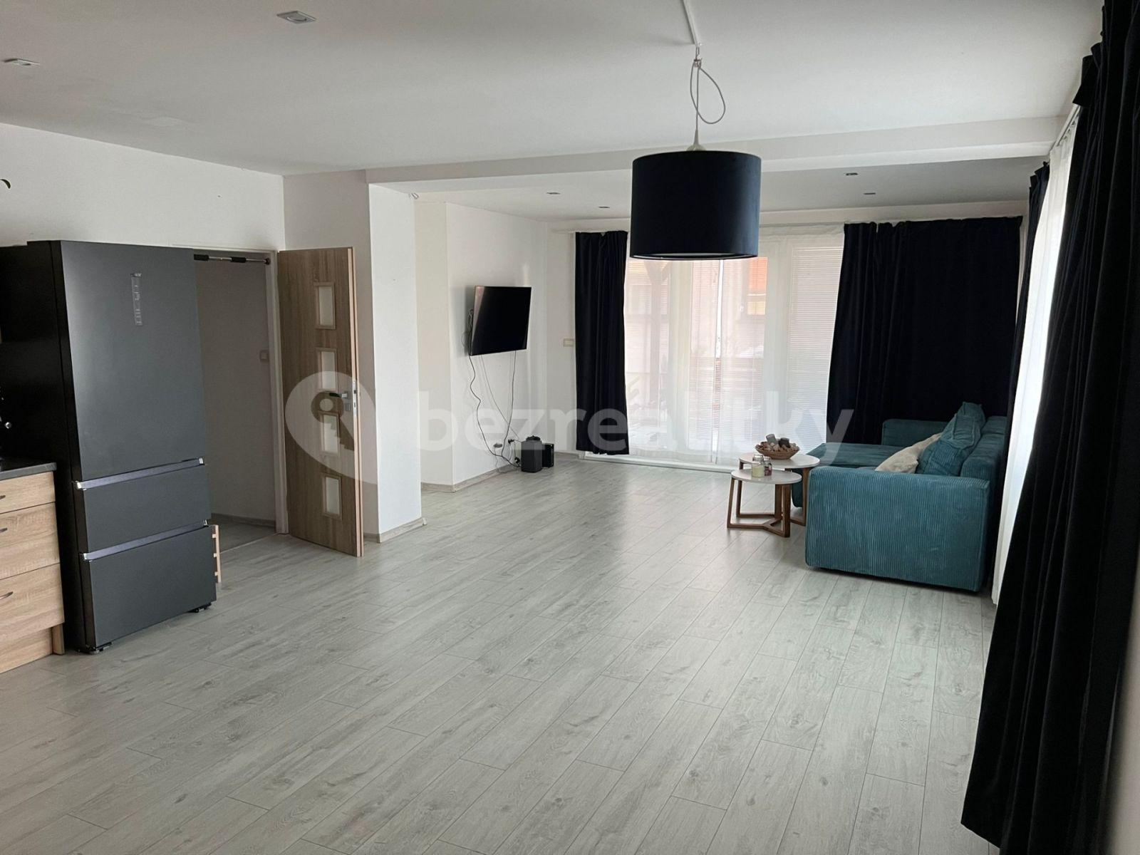 2 bedroom with open-plan kitchen flat to rent, 104 m², Spojovací, Benátky nad Jizerou, Středočeský Region