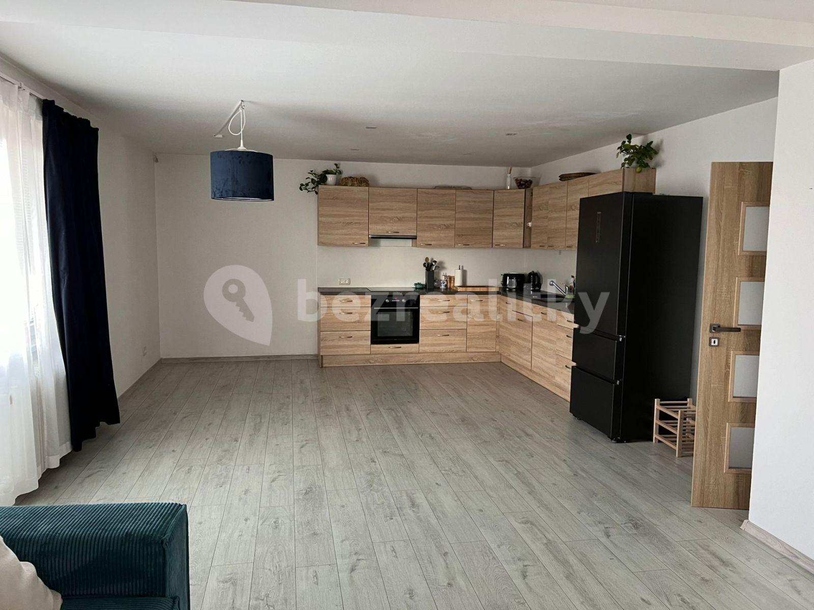 2 bedroom with open-plan kitchen flat to rent, 104 m², Spojovací, Benátky nad Jizerou, Středočeský Region