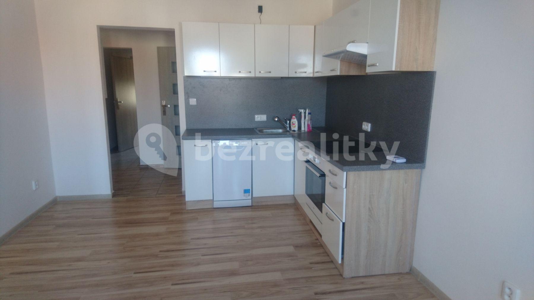 2 bedroom with open-plan kitchen flat to rent, 60 m², Bulharská, Pardubice, Pardubický Region