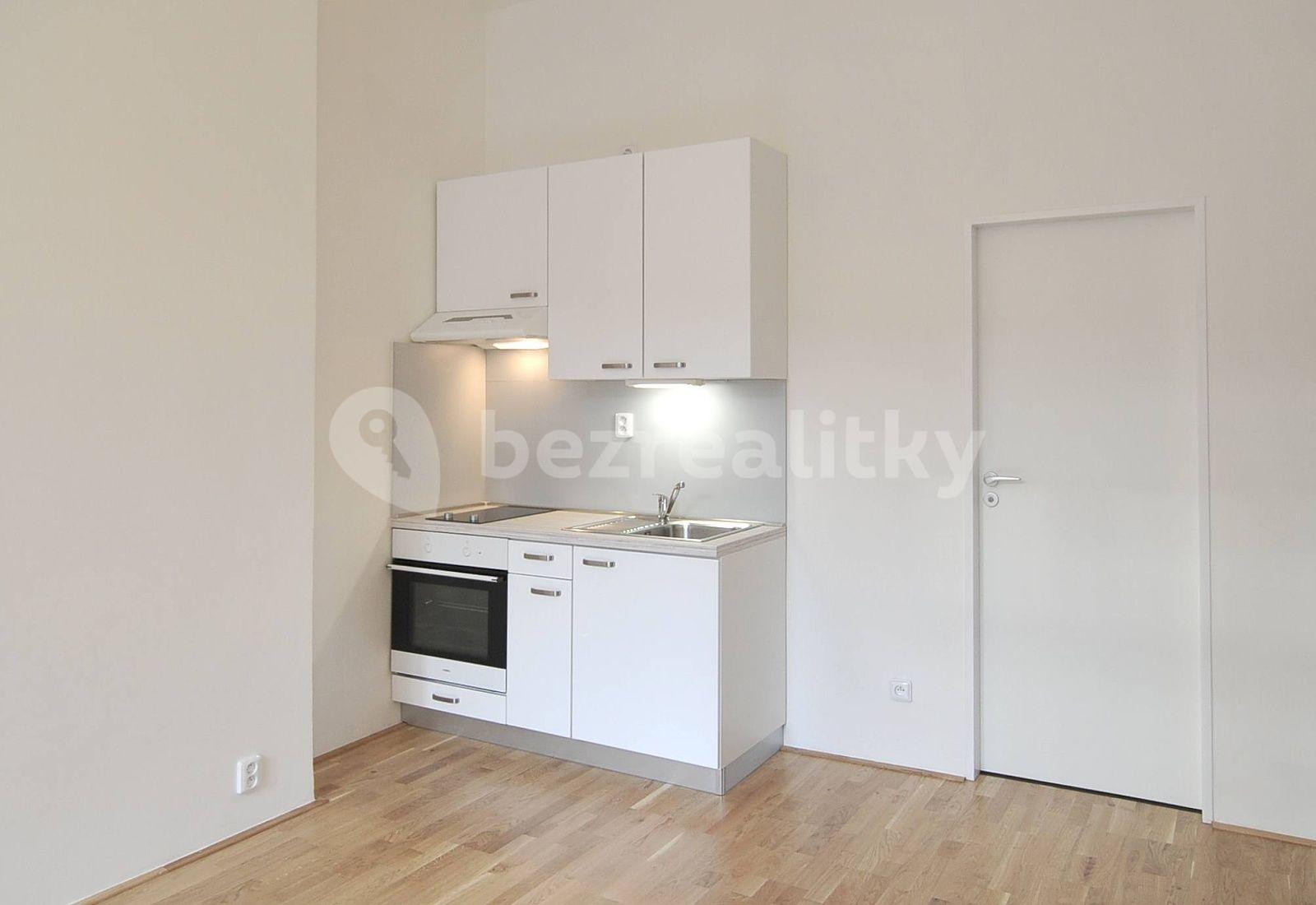 Studio flat to rent, 24 m², Přístavní, Prague, Prague