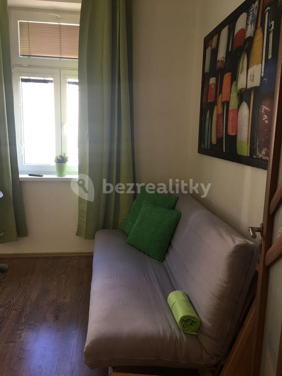 Studio flat to rent, 20 m², Pod Labuťkou, Prague, Prague