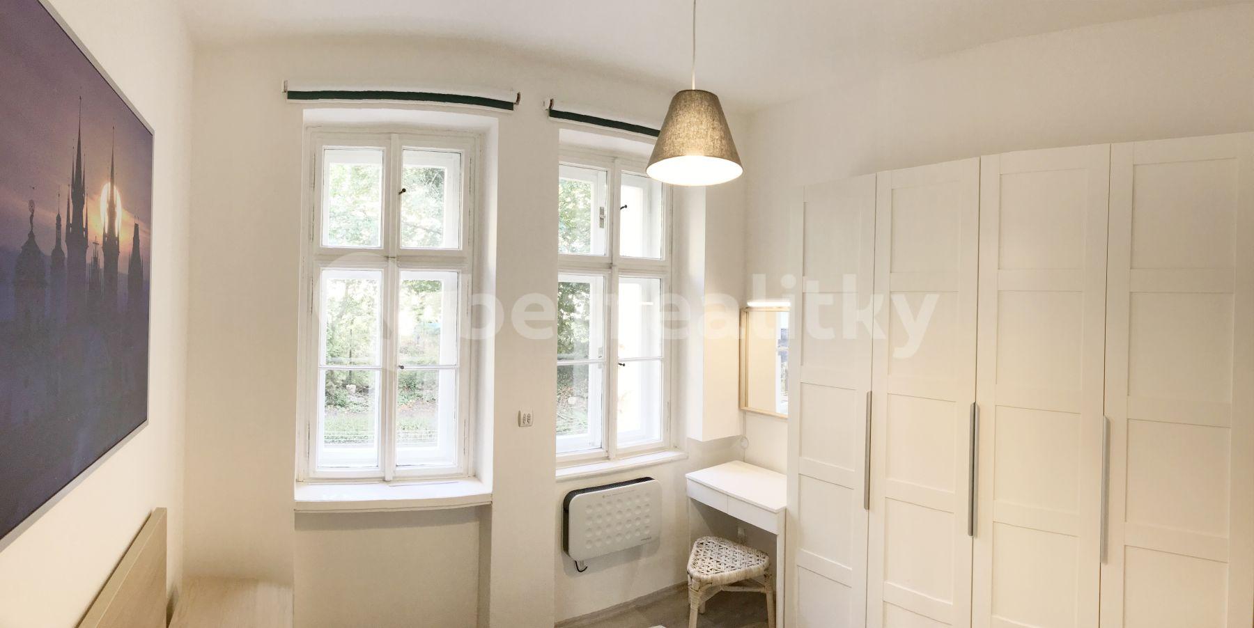 1 bedroom with open-plan kitchen flat to rent, 42 m², Černomořská, Prague, Prague
