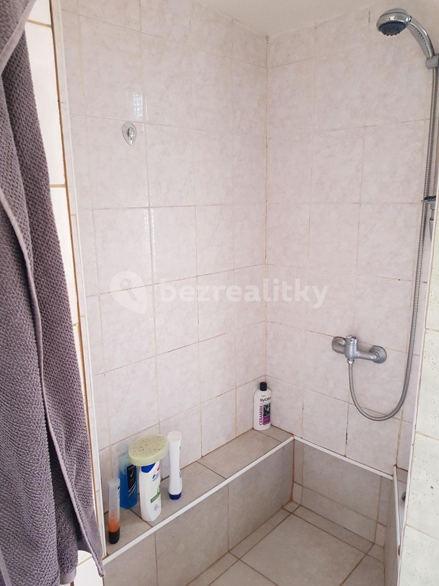 3 bedroom flat to rent, 64 m², Na Hrázi, Prague, Prague