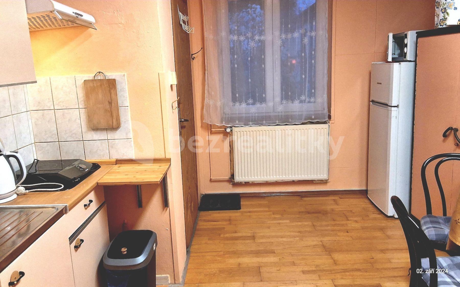 Small studio flat to rent, 20 m², Pelnářova, Prague, Prague